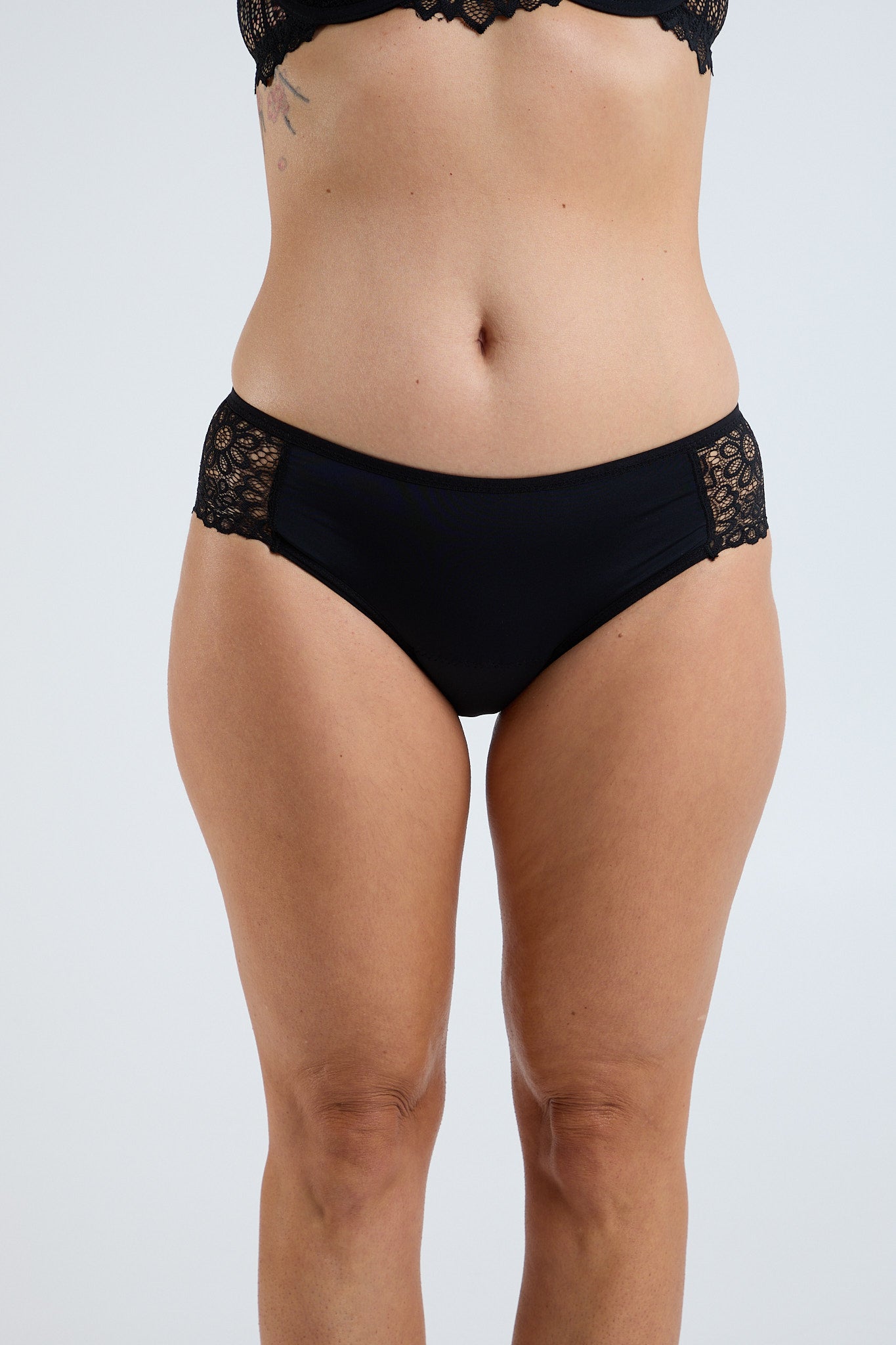 Luxe Cheeky Lace Period Undies