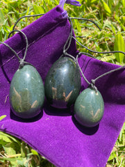 Love Stone Yoni Egg Lot de 3 – Jade néphrite – Certifié GIA